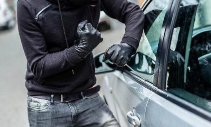 Arrestato in viale Italia, sorpreso a rubare un'auto