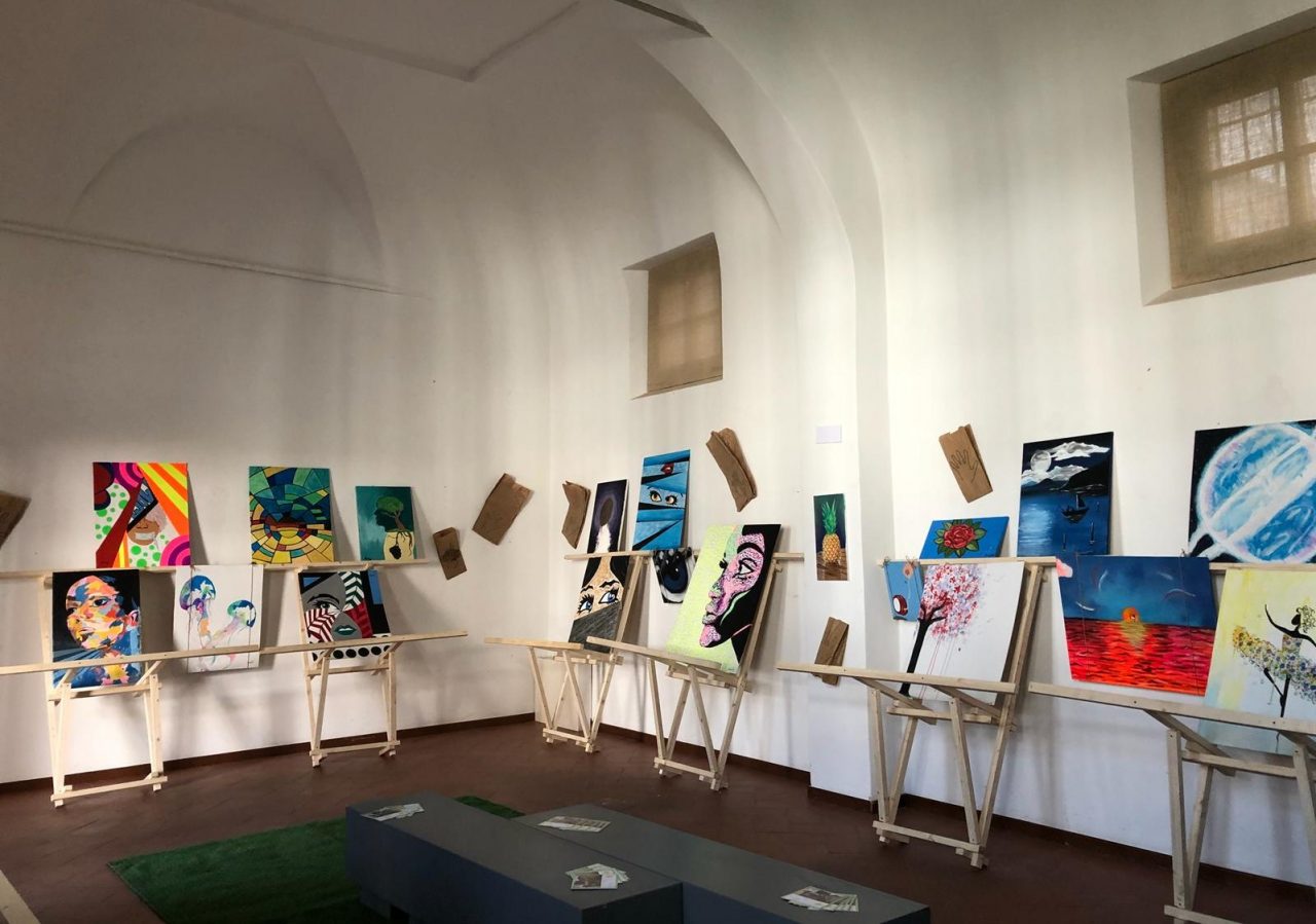 Mostra benefica per gli orfani dominicani