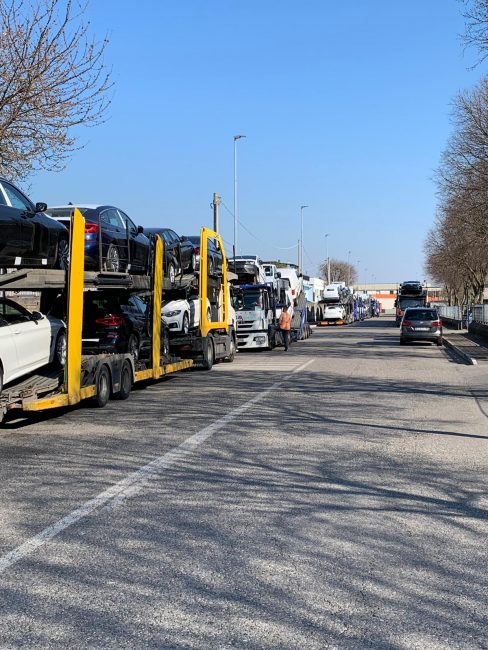 Ancora camion in zona industriale