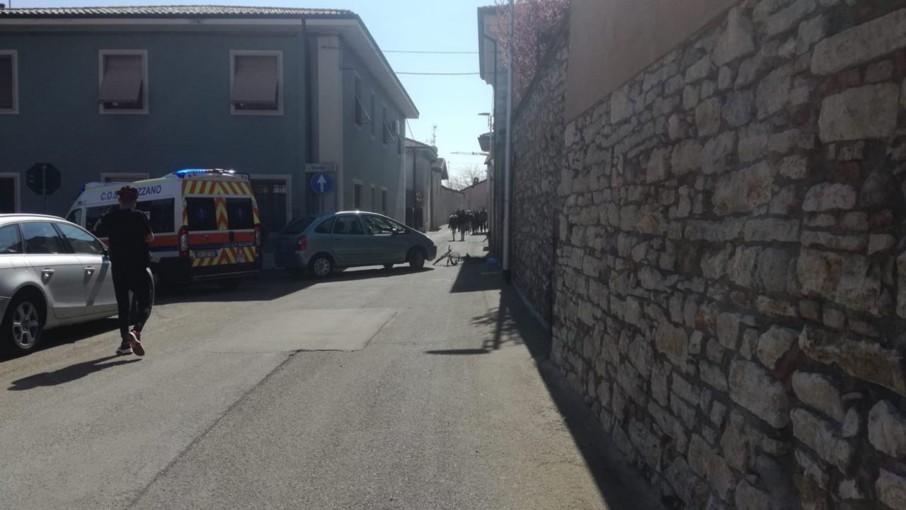 Ciclista in contromano, investita una donna a Calcinato