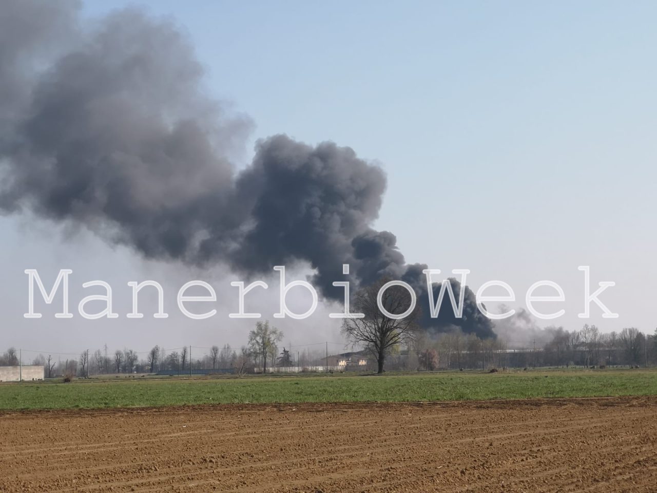 Incendio a Bassano Bresciano si è chiusa la maxiemergenza