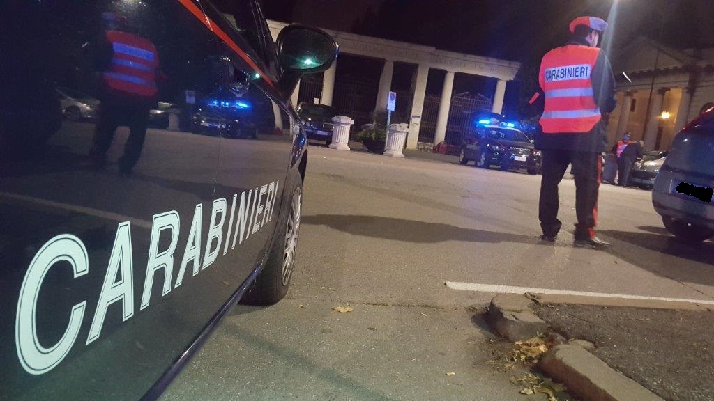 Cocaina nascosta nel baule al posto della ruota di scorta, scatta l’arresto