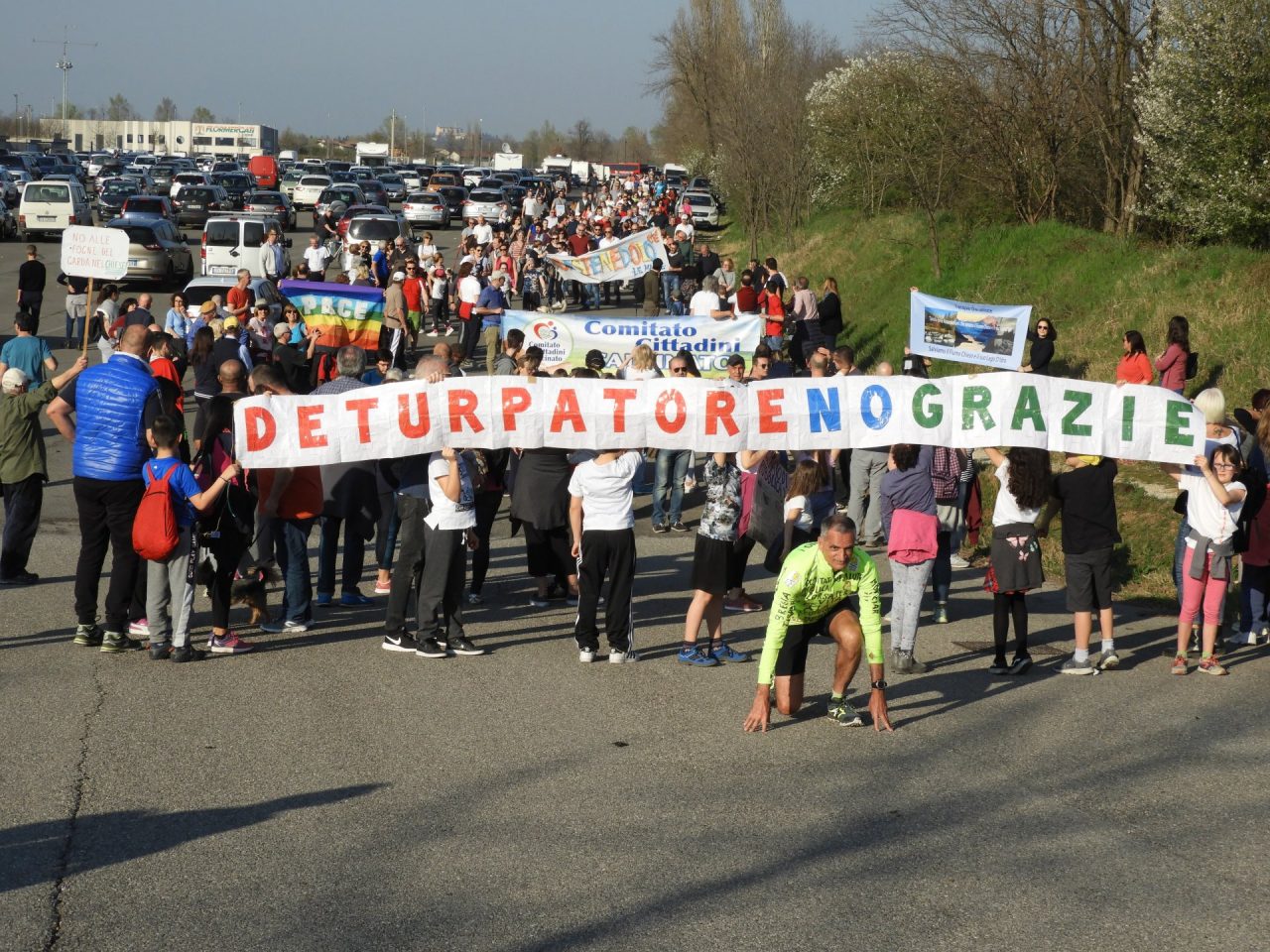Marcia per la vita, un fiume di persone a difesa del Chiese