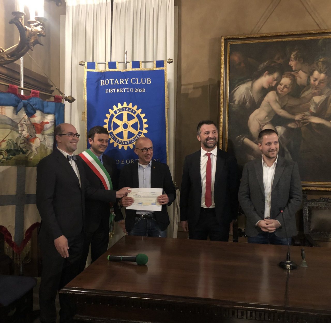 Orzinuovi, l’omaggio del Rotary Club ai Vigili del Fuoco