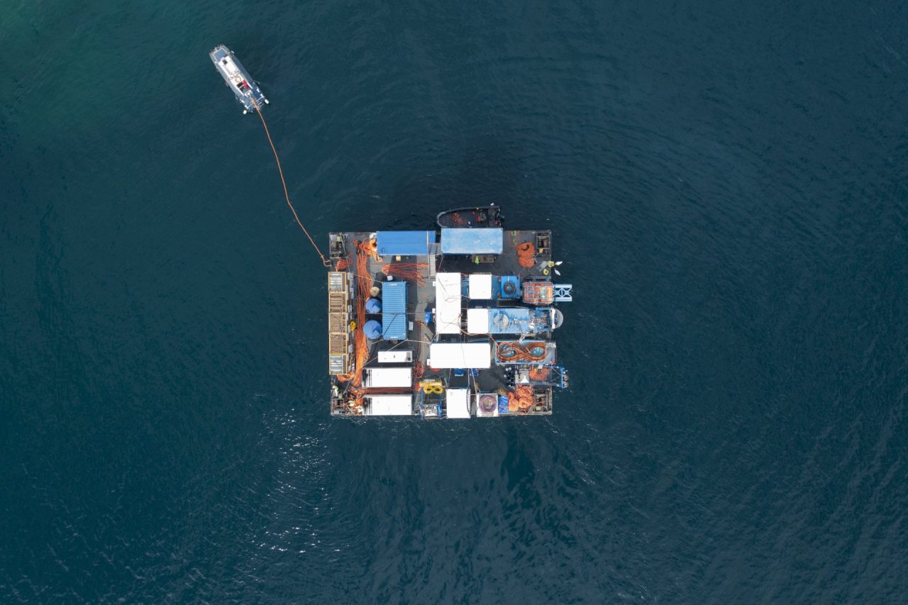 Un incontro sui lavori alla conduttura sub lacuale