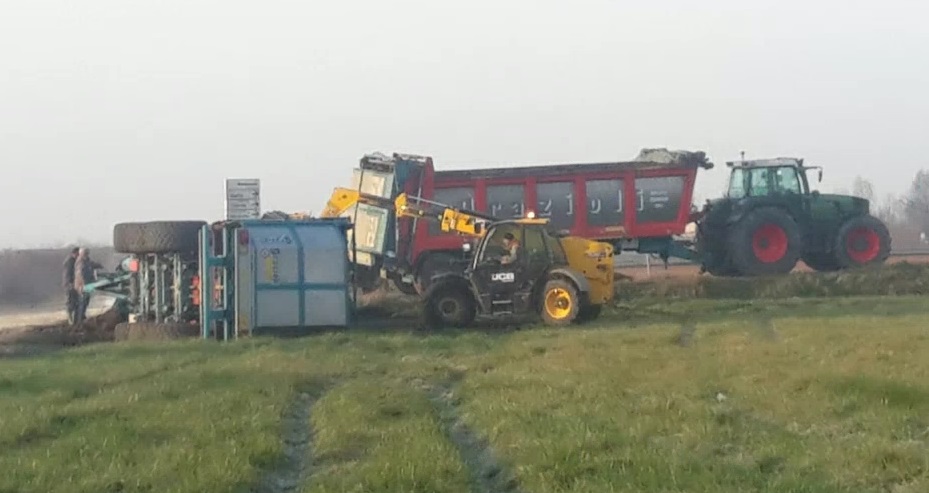 Calcinato: liquami sparsi per strada e odori insopportabili, il Codacons fa esposto in Procura