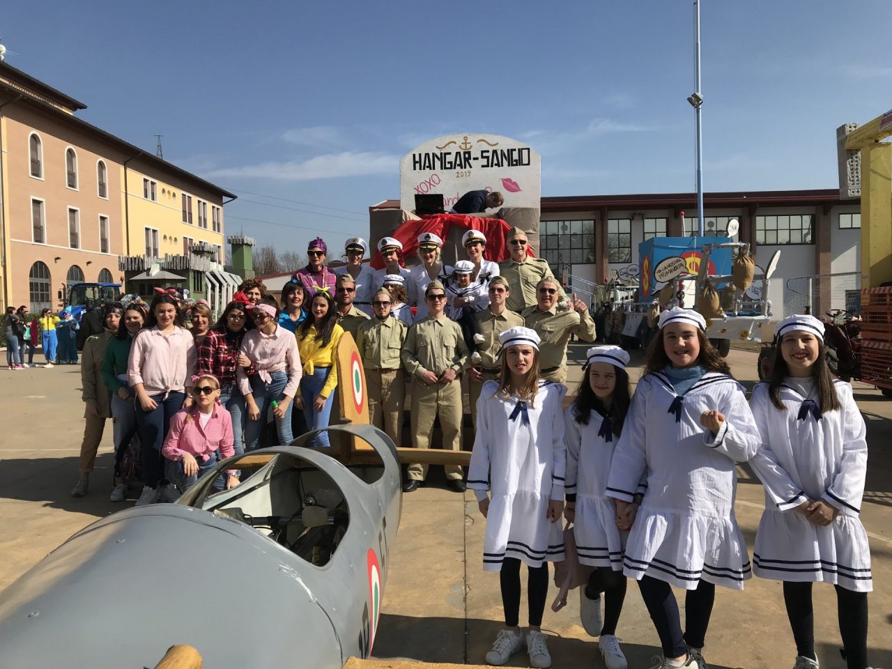 Mille colori e musica per la maxi sfilata di Carnevale a Chiari TUTTI I VIDEO