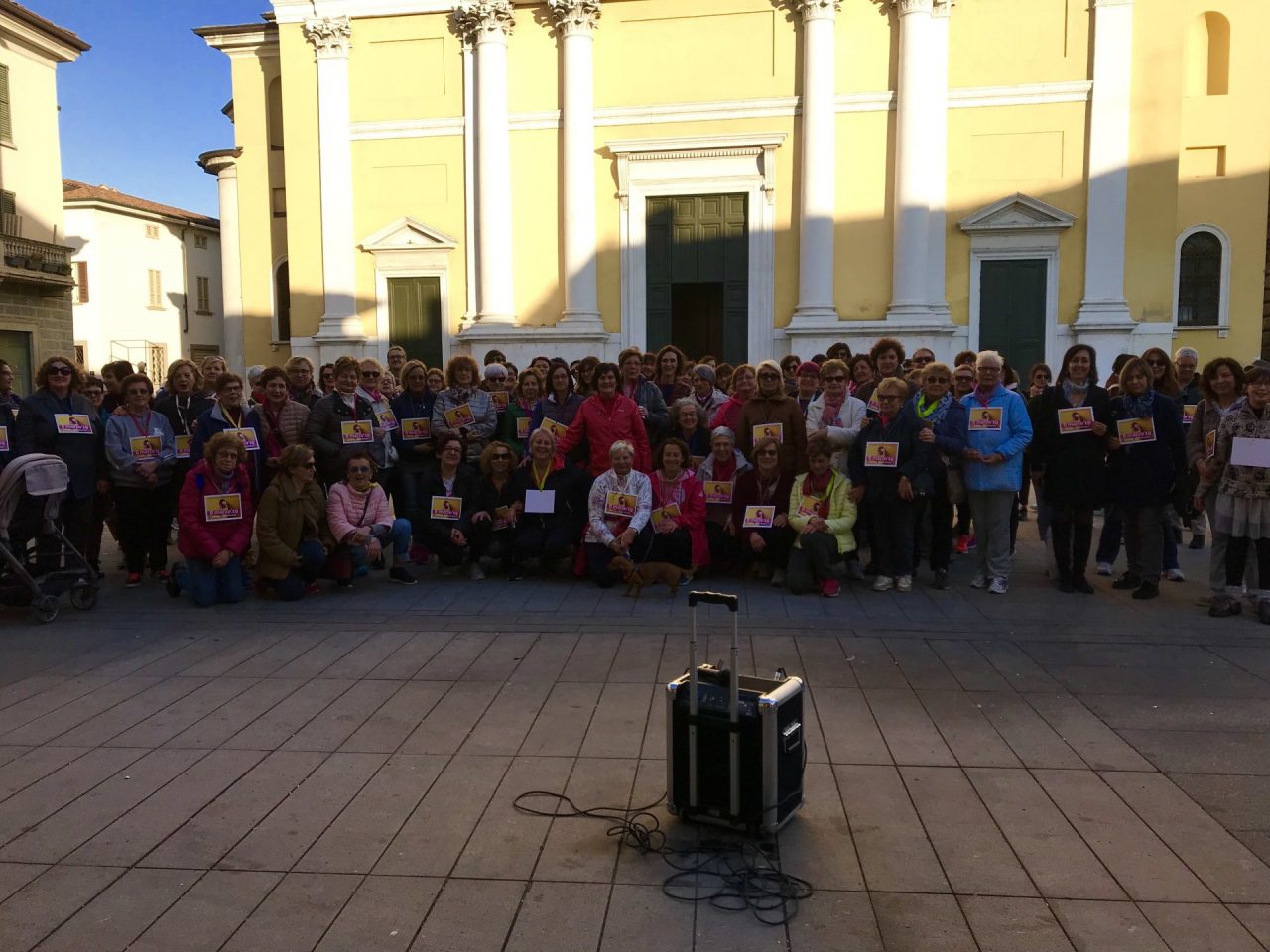 Donne in cammino a Chiari in occasione della loro festa
