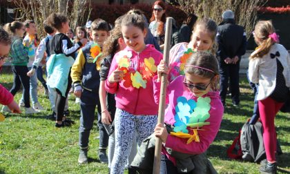 Festa dell’albero a Pompiano tra canti e poesie VIDEO e GALLERY