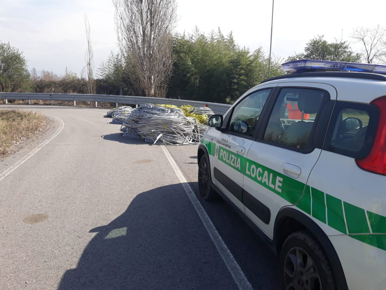 Furto di rame, tonnellate di involucro abbandonato a Cazzago