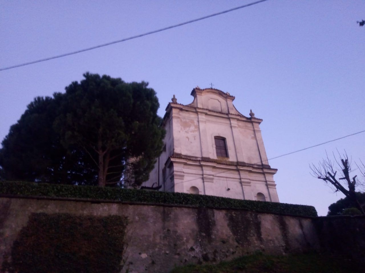 Chiese compromesse a Palazzolo: Sant’Alberto chiusa