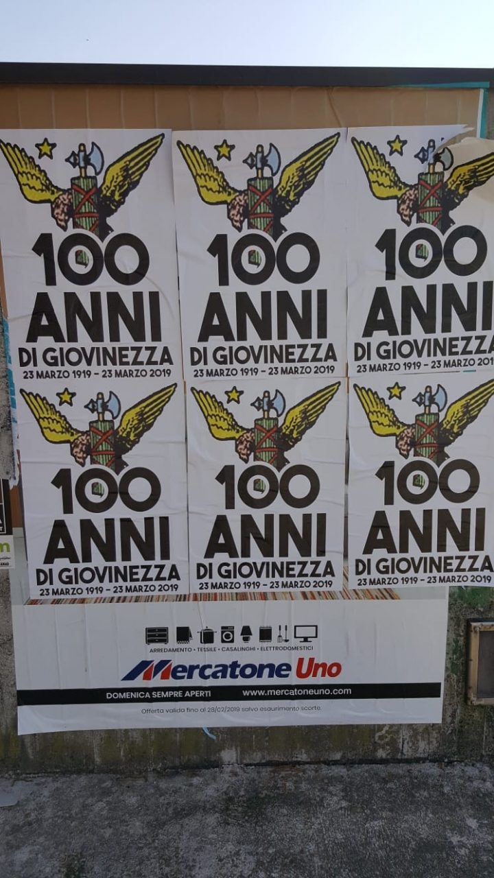 Manifesti fascisti appesi a Castegnato