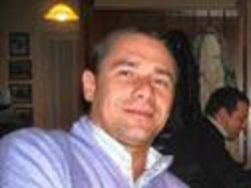 Cade dalla moto e perde la vita: lascia due figli e la compagna