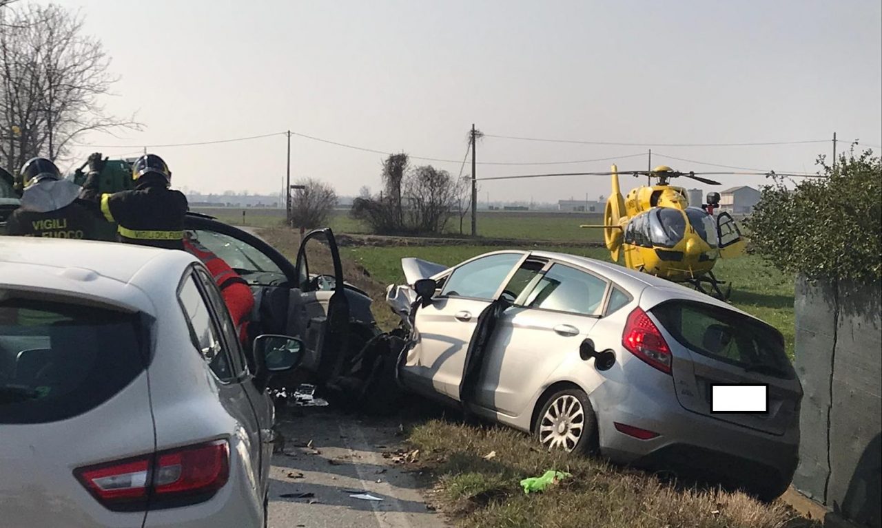 Carambola sulla provinciale di Urago, grave un manerbiese