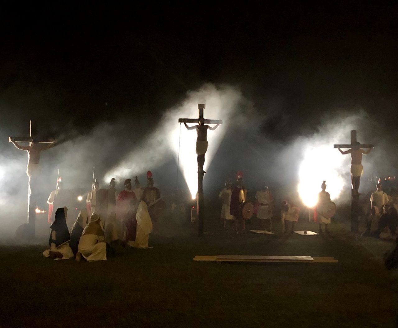 Orzivecchi, la comunità in strada per la Via Crucis vivente