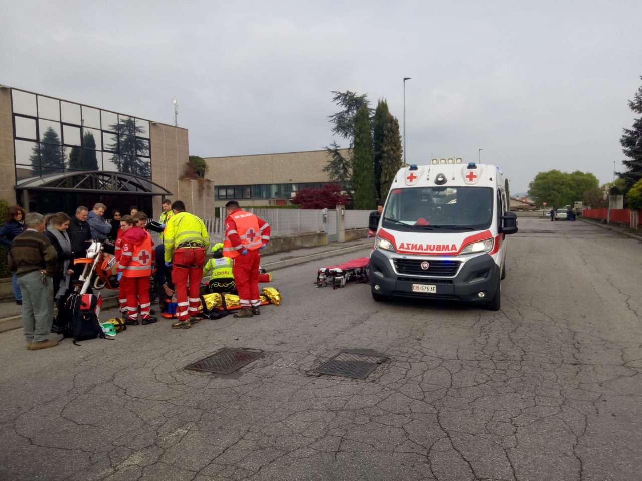 Giovane centauro travolto da un’auto a Palazzolo