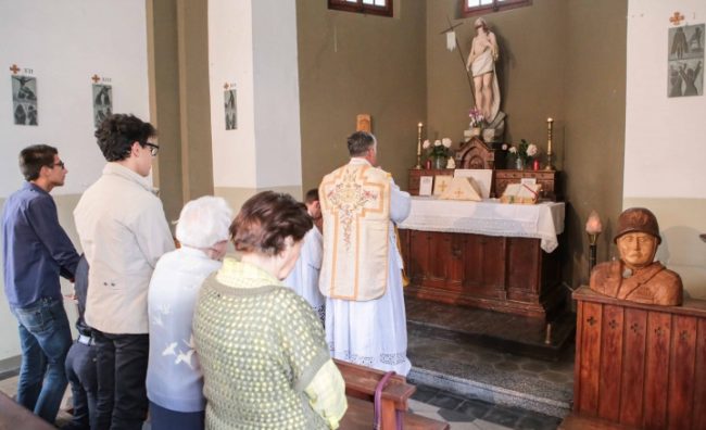 A Sondrio la messa per il Duce