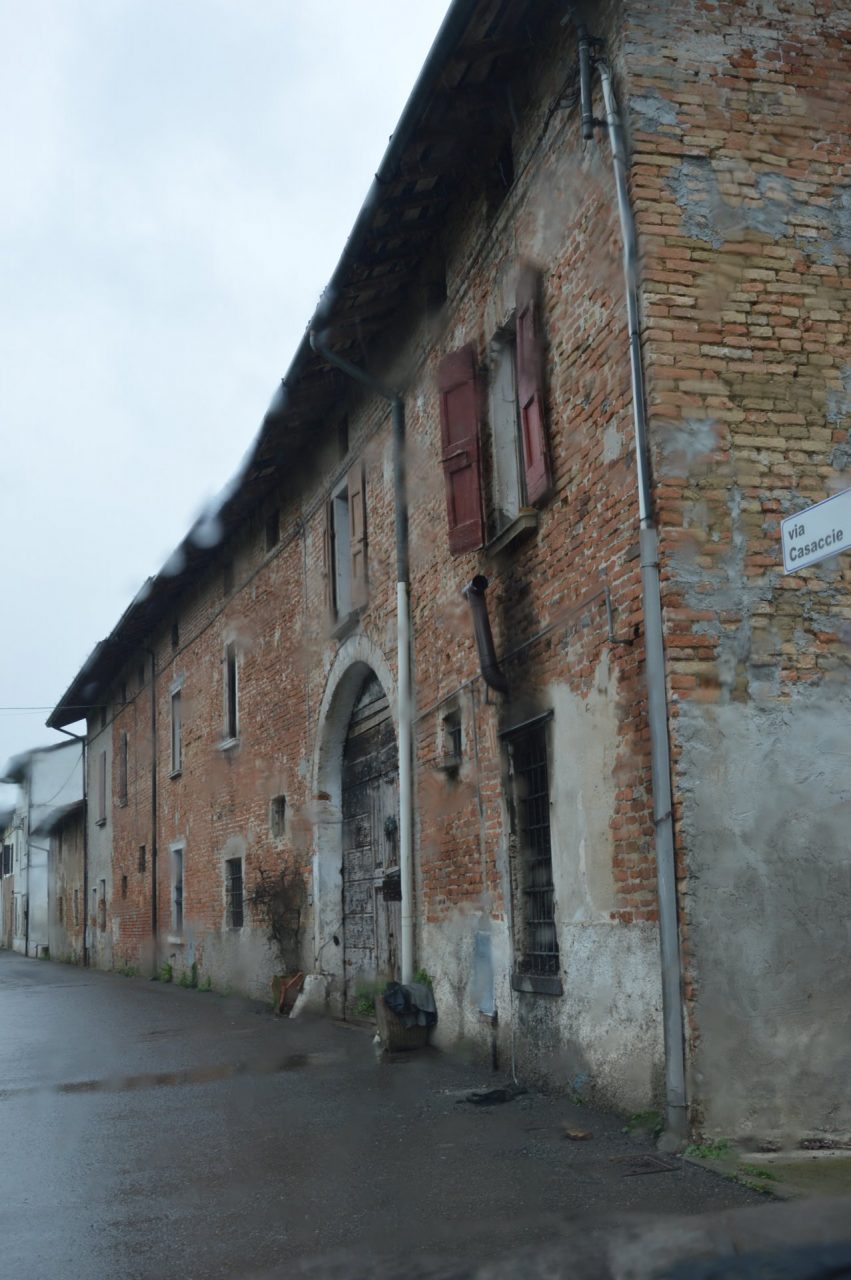 Cascina in fiamme a San Gervasio