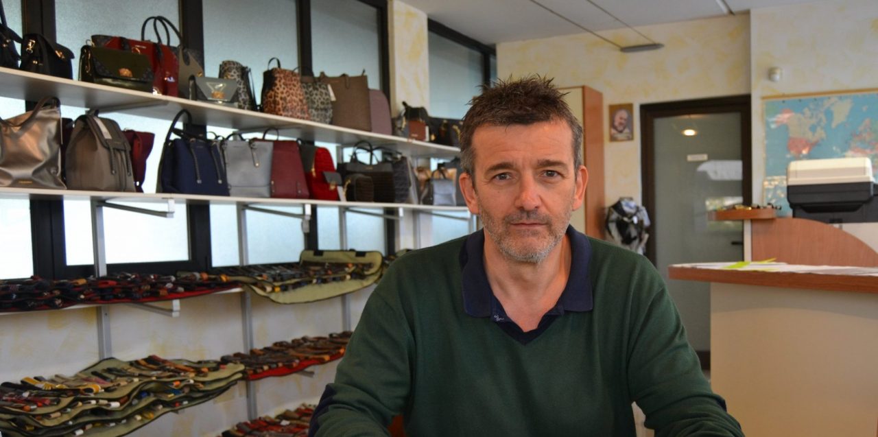 Finto fattorino truffa imprenditore per 21mila euro