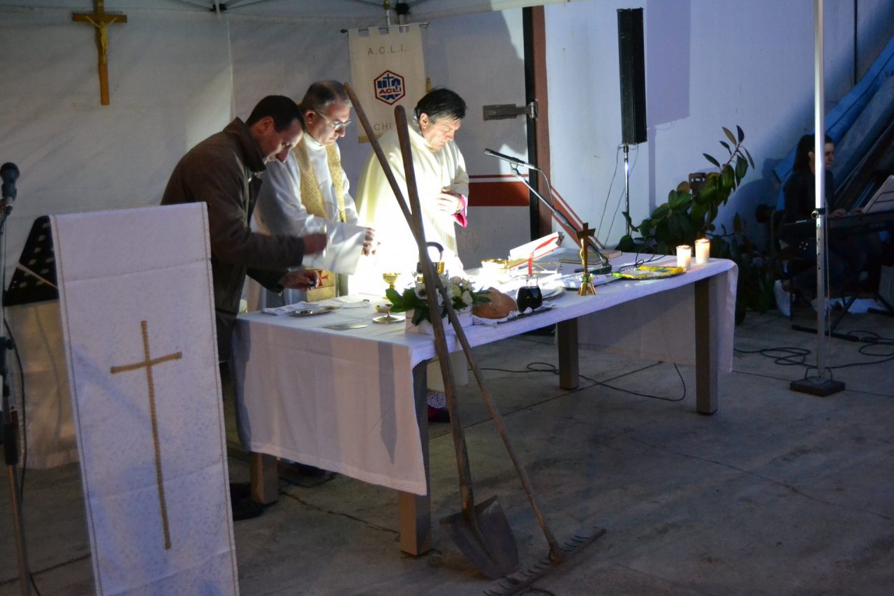 Messa per i lavoratori a Chiari celebrata in un’azienda agricola