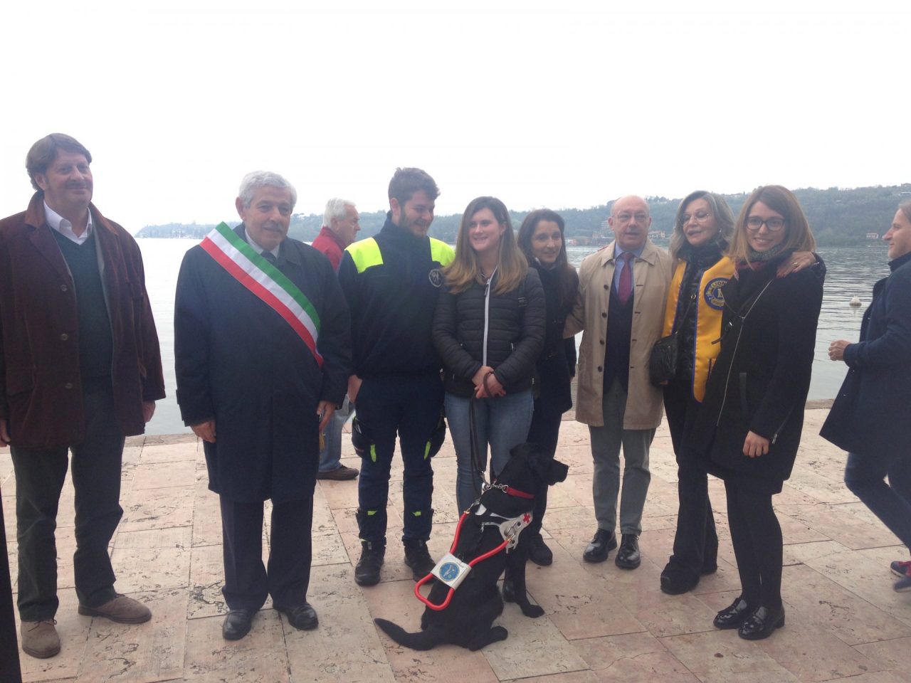 Leo Lions Day a Salò: donato il cane all’atleta paralimpica Rabbolini