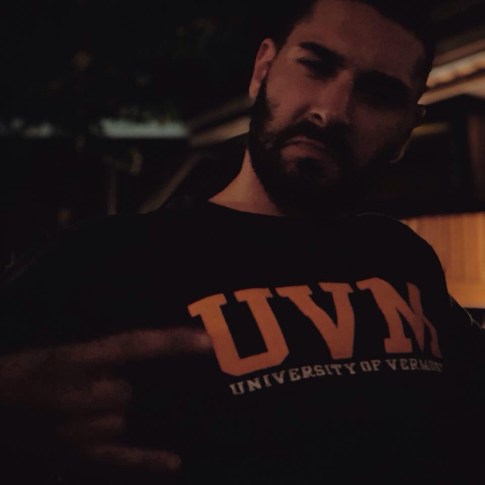 Tragico frontale, muore un 27enne