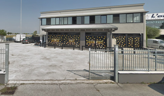 Rapina alla sala slot con pistola giocattolo, via con 3mila euro