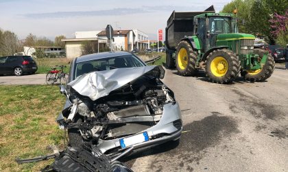 Incidente frontale a Pavone Mella tra un trattore e un’automobile