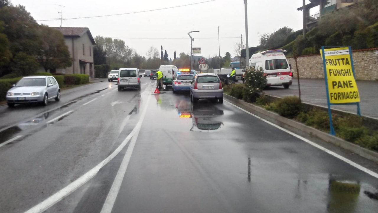 Incidente a Cremignane: coinvolti due 20enni nello scontro