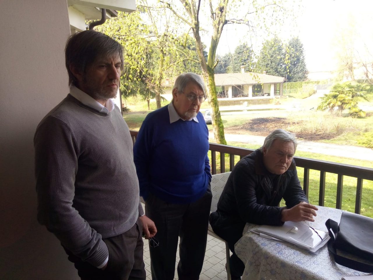 Sfrattati da casa a Palazzolo: i Mombelloni occupano la loro villa