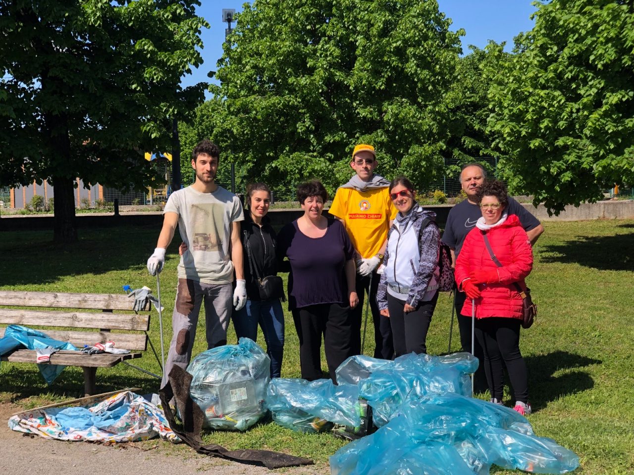 PuliAmo Chiari: i volontari ripuliscono alcune vie della città