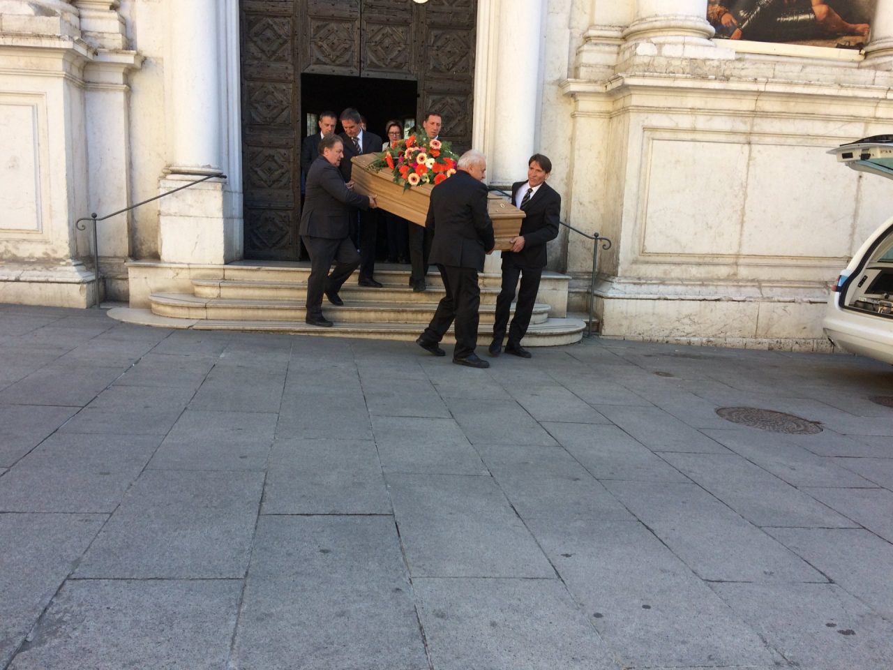 Lonato piange la maestra Ranzenigo