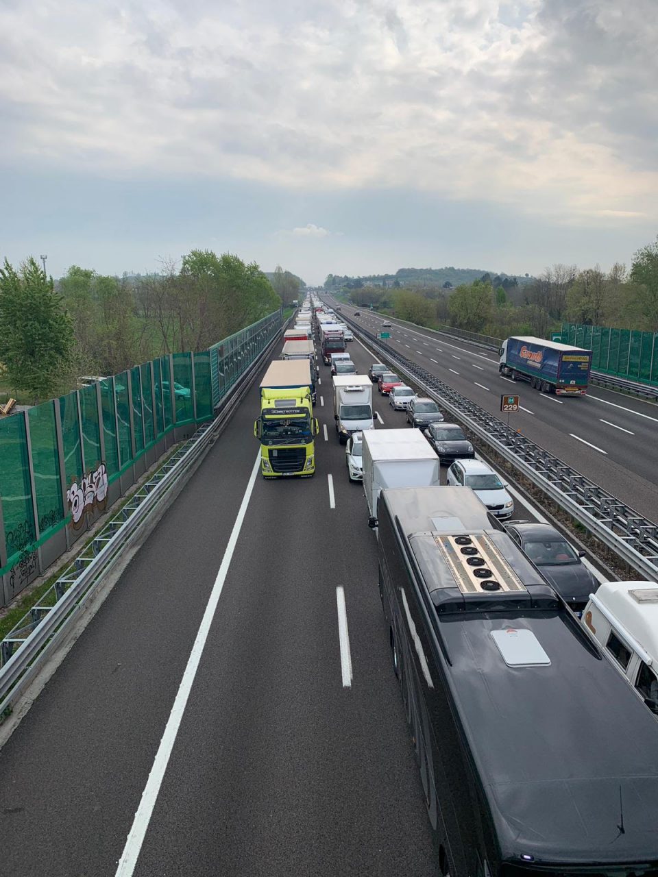 Traffico bloccato in A4: evitate l’autostrada
