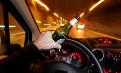 Guida in stato di ebbrezza nel Bresciano, il Codacons richiede la "patente del bevitore"