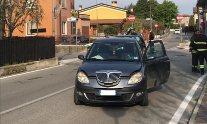 Due veicoli coinvolti in un incidente: tre feriti a Desenzano