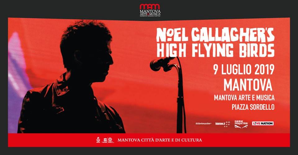 Noel Gallagher e Ben Harper in piazza Sordello a luglio 2019