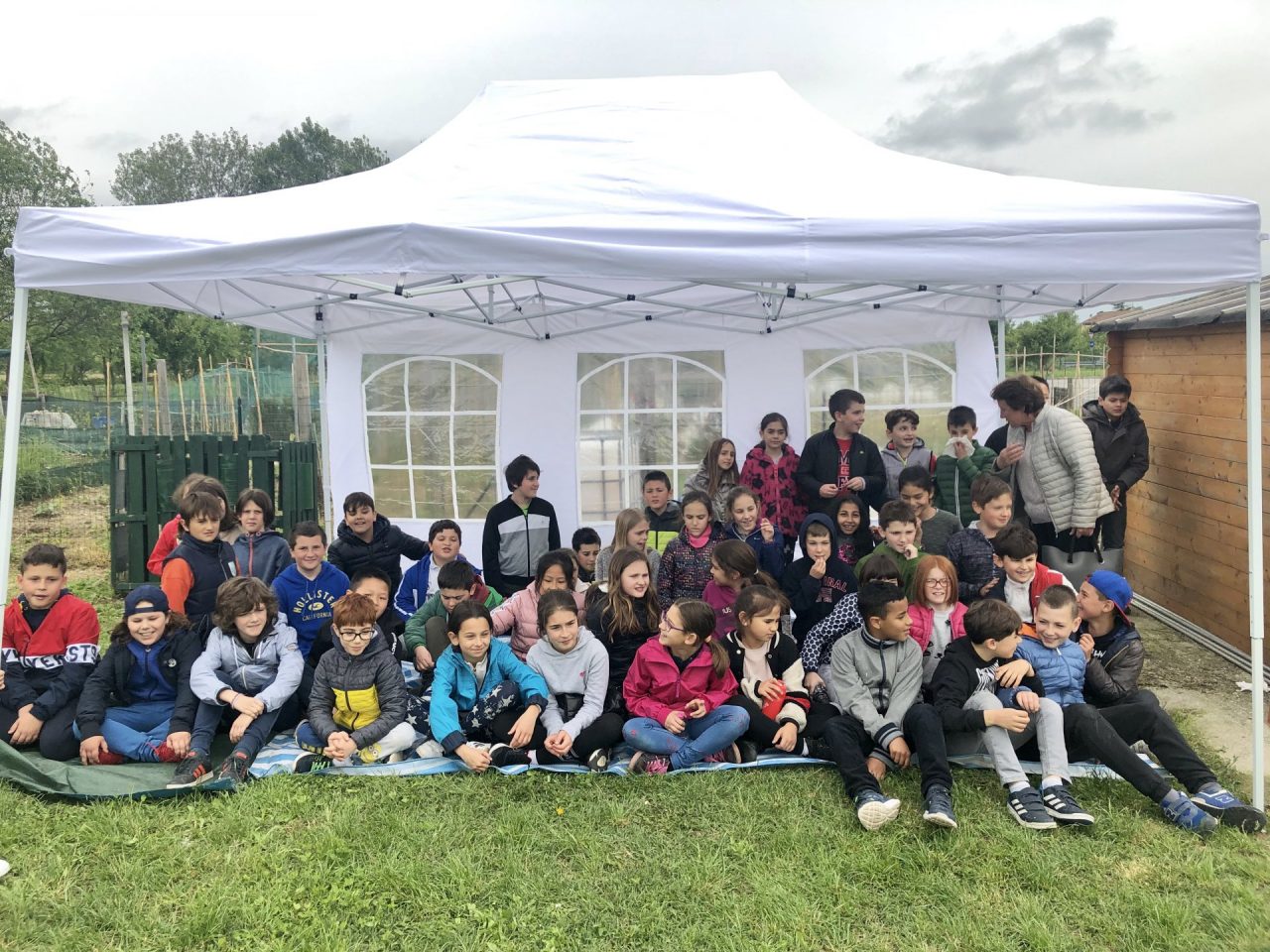 Azzano Mella, i bambini della primaria incontrano i Lupi Grigi