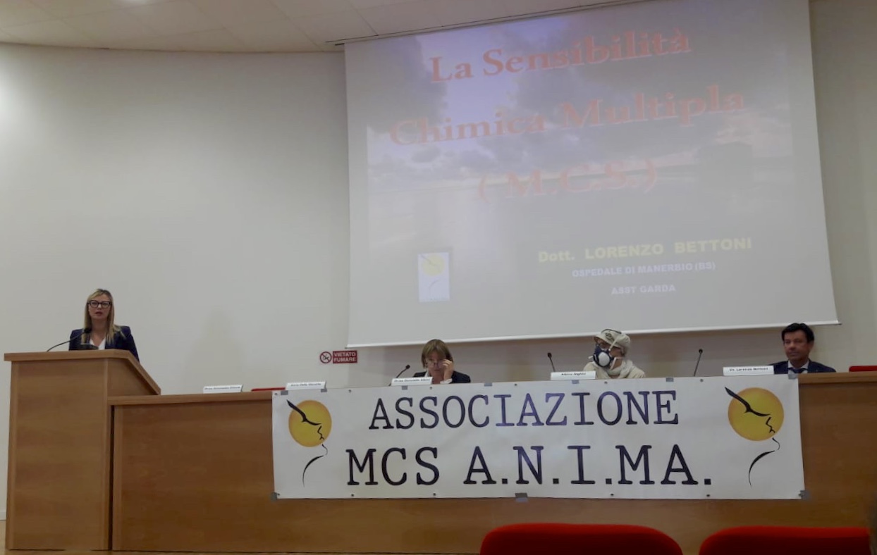 Albina Alghisi affetta da sensibilità chimica multipla porta la sua testimonianza