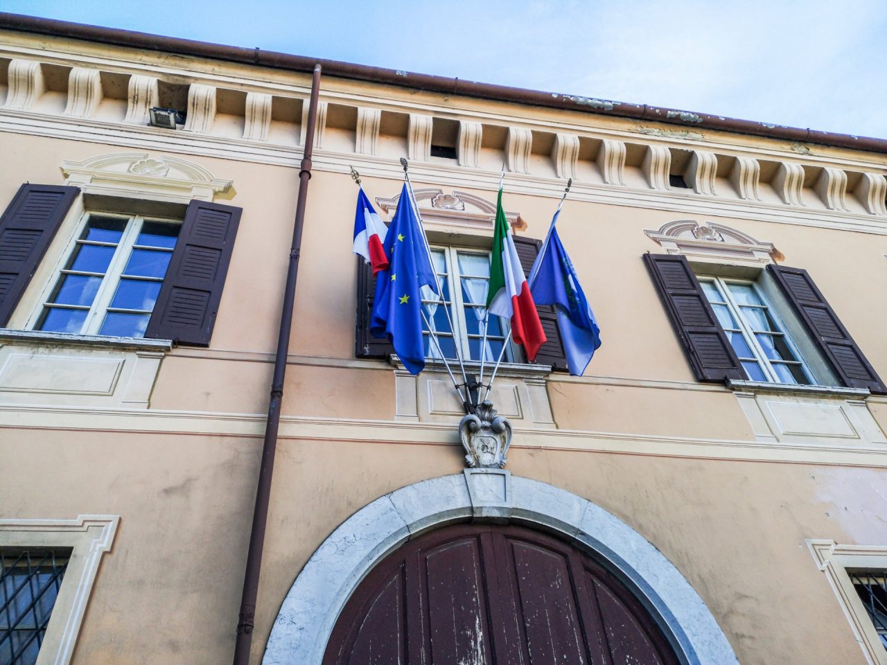 Un boato dietro l’altro: mistero sui botti a Manerbio