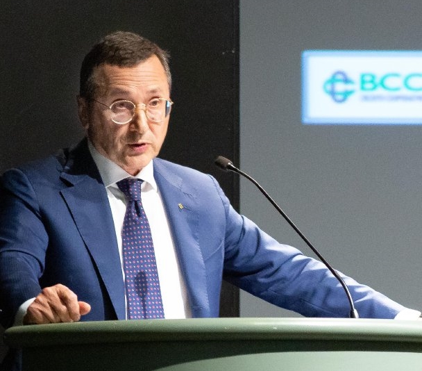 BCC del Garda, Alessandro Azzi lascia a sorpresa la presidenza dell’istituto bancario