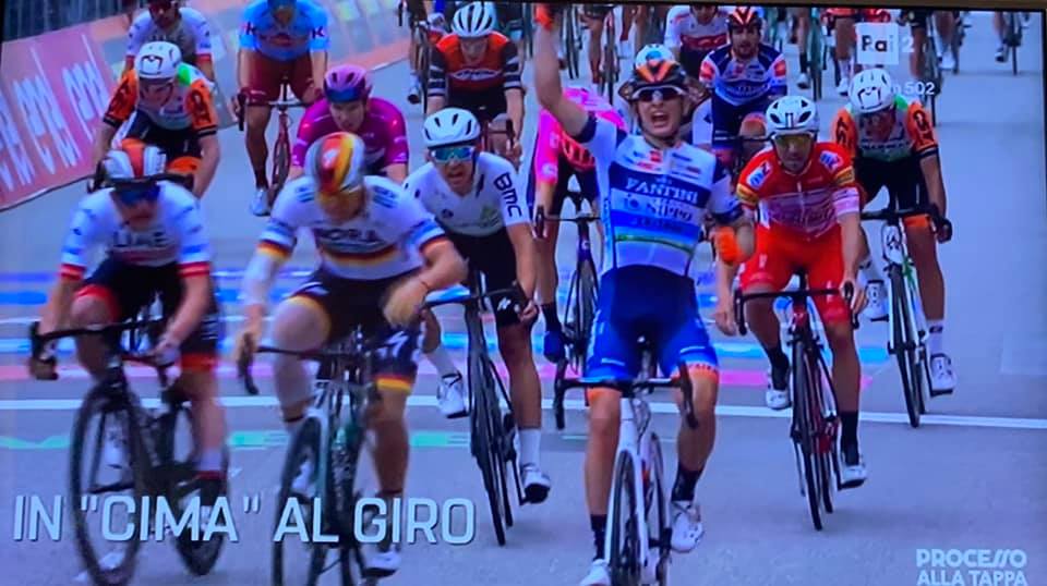 Il lonatese Damiano Cima vince la tappa del Giro