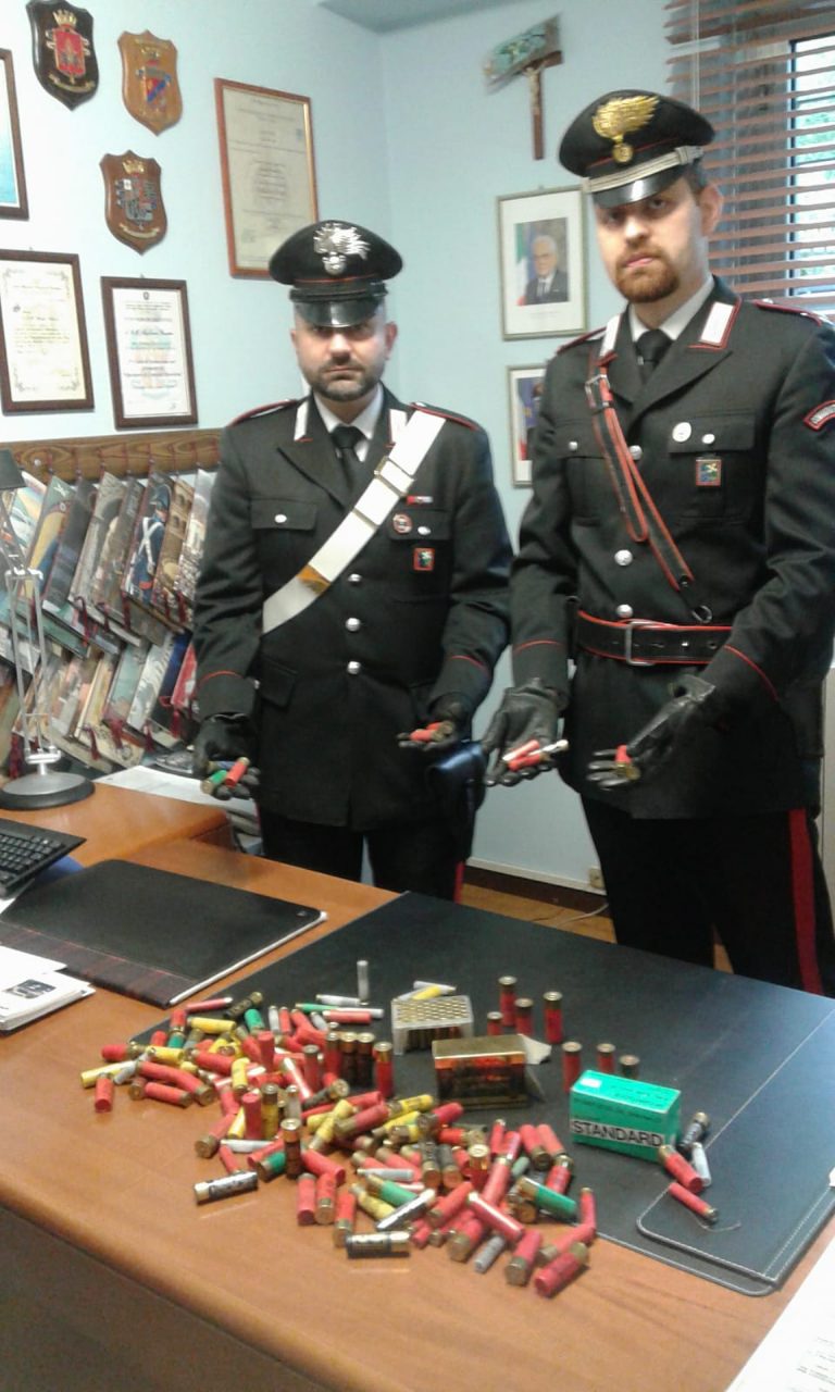 Sequestrate a Bovegno 500 cartucce mai dichiarate