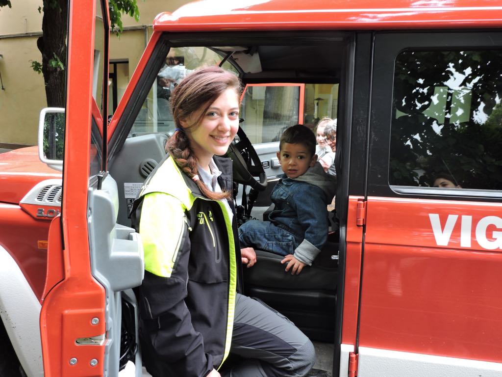 Il maltempo non ferma la giornata del bambino pompiere