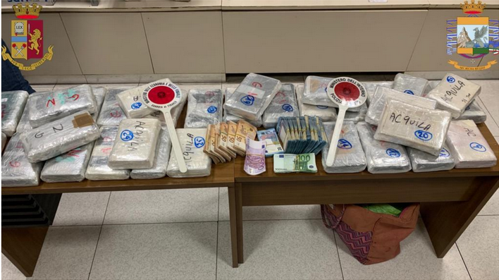 Blitz antidroga a Calcio sequestrati 40 kg di cocaina