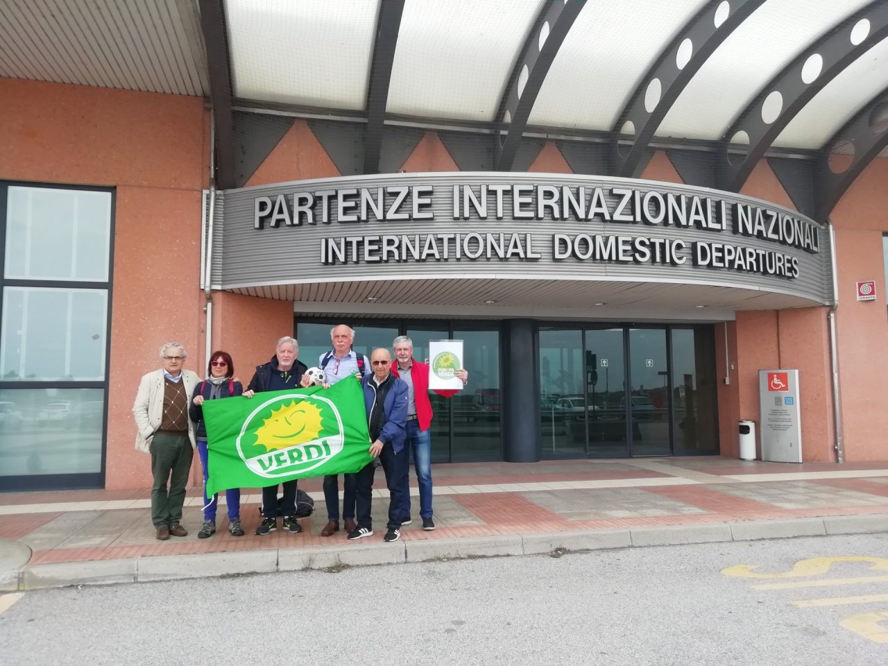 I Verdi all’Aeroporto di Montichiari: “Una cattedrale nel deserto” – VIDEO