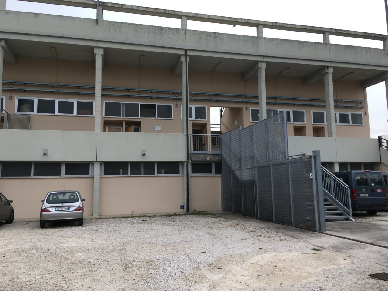 Spogliatoi del tamburello da sistemare a Castiglione