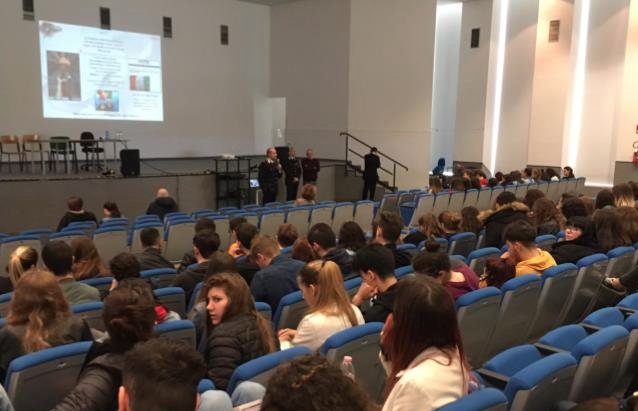 L’arma incontra trecento studenti del Gonzaga di Castiglione