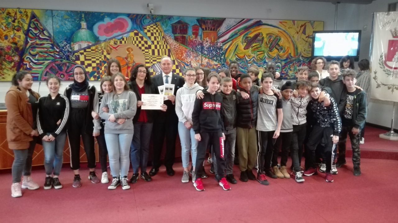 Consegnati gli attestati di merito ai vincitori del concorso intitolato a don Serafino Ronchi FOTO