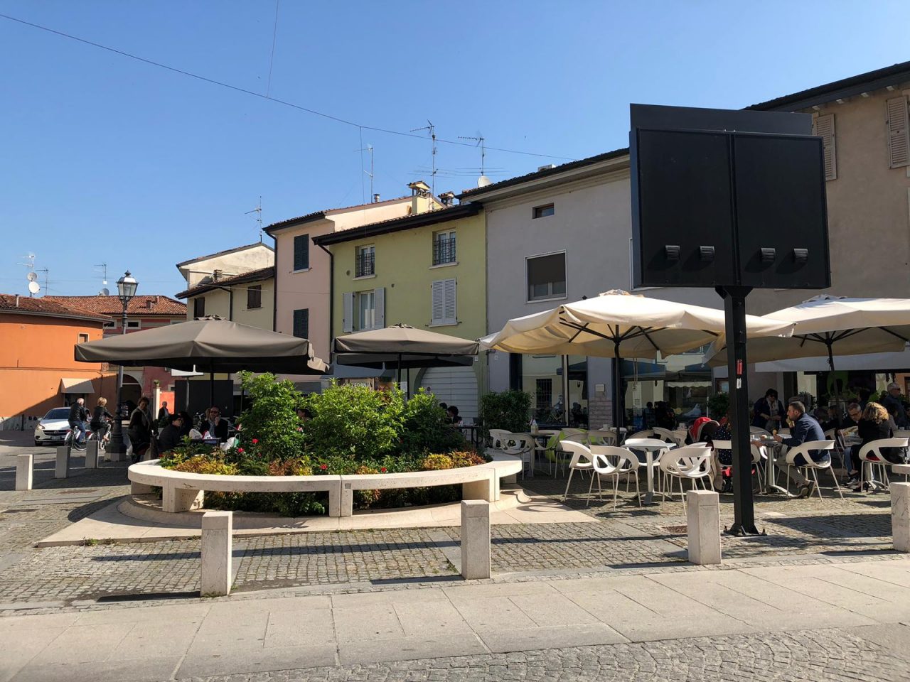 Pro Loco utile o no? Parlano i commercianti di Manerbio