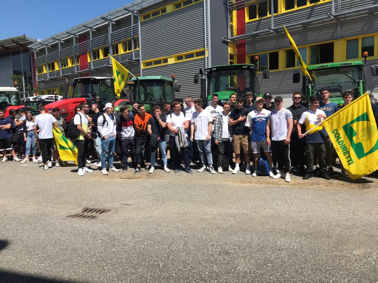 Consegnata la patente per guidare il trattore all’istituto Einaudi